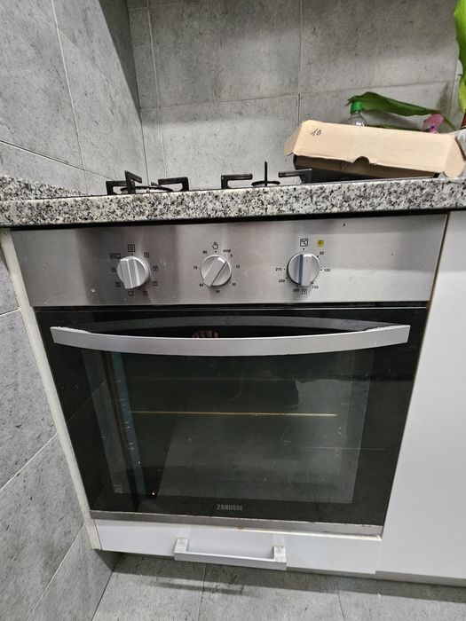 Fogão a gas e forno electrico Zanussi