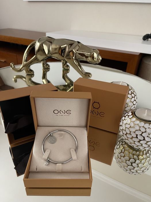 Pulseira com pendente ONE