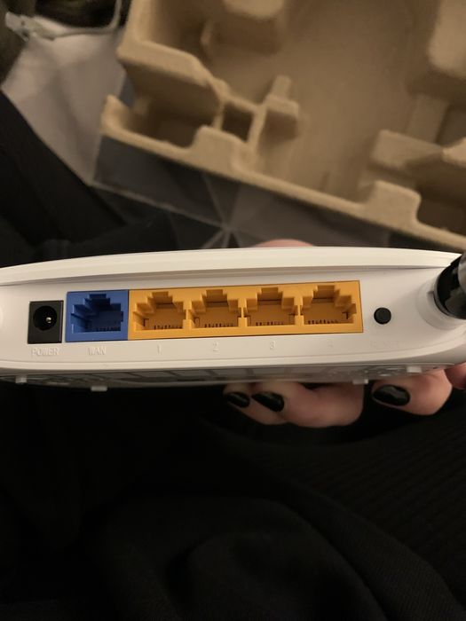 Router TP-LINK WR841N