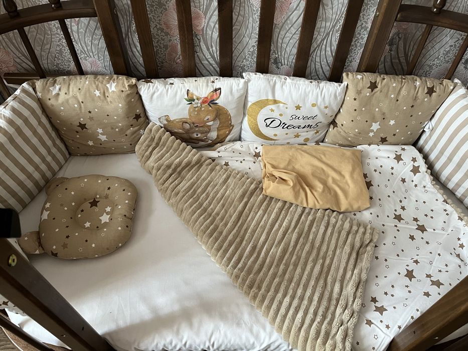 Комплект дитячої постільної білизни з бортиками та балдахіном