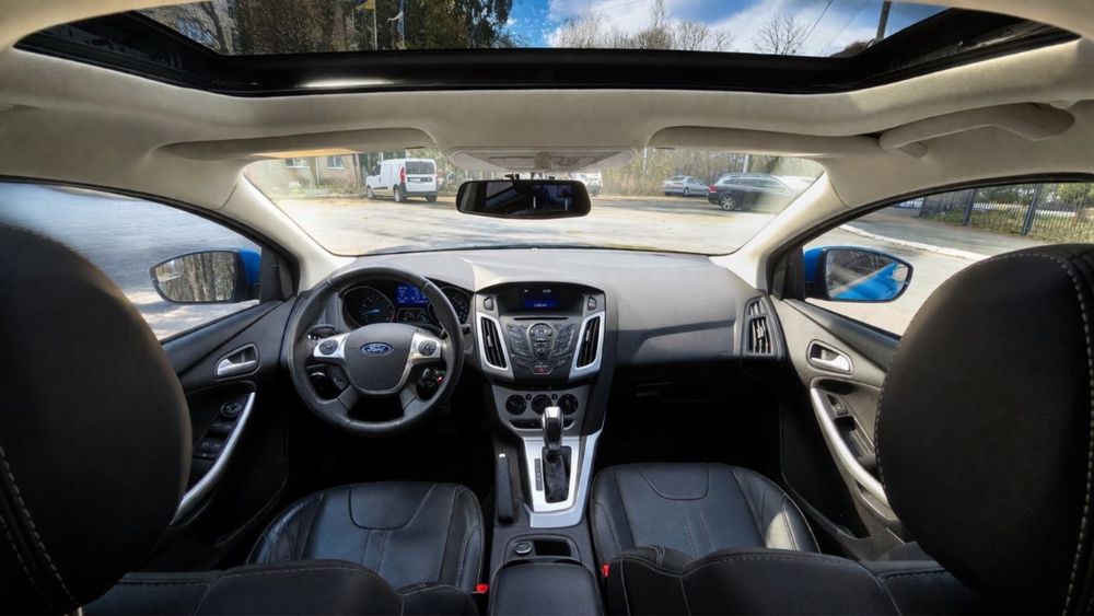Ford Focus SE  2014 модельний рік