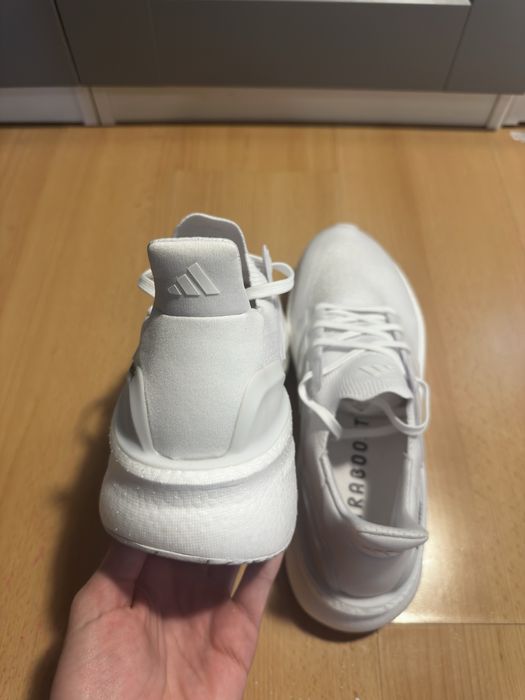 Adidas UltraBoost 5