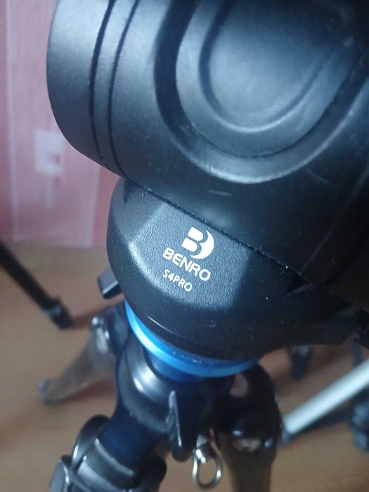 Відео  Штативи професійні Benro A2573F  висота 2 м Cullman 3100Cullman 2500