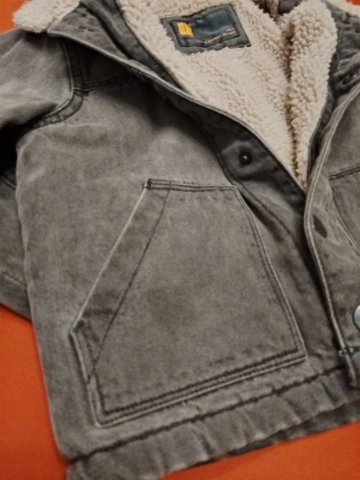 Продам утеплену джинсову курточку фірми Next 3-4роки 104