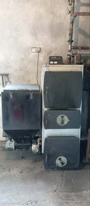 Piec z podajnikiem ślimakowym SARGAS RW 25kW