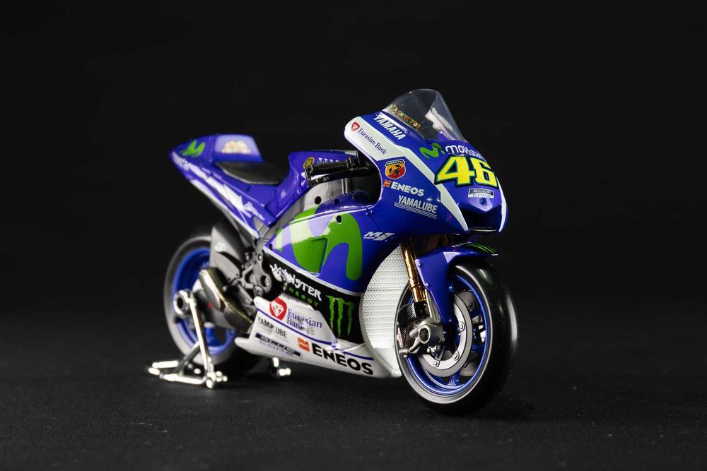 Conjunto de 10 Moto GP escala 1/10