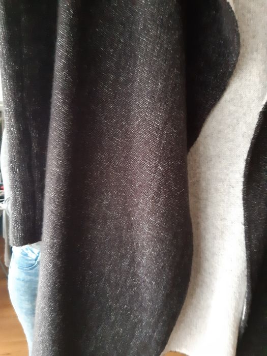 Kardigan bershka stylowy narzutka płaszcz