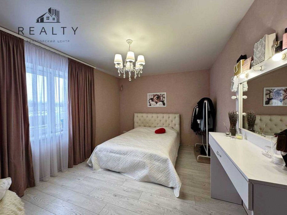 Будинок на Сонячному з сучасним ремонтом (22-350-114)