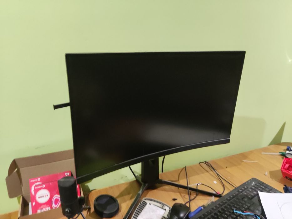 Монитор под Ёлку msi optix mag271cqr в отличном состоянии