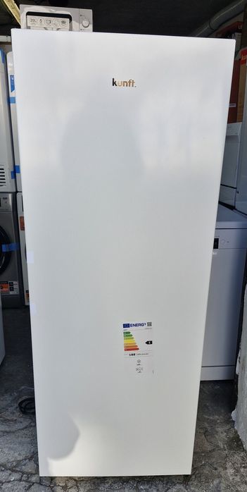 Arca congeladora vertical kunft