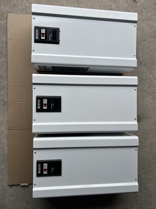 Стабілізатор напруги однофазний побутовий АМПЕР У 12-1/63 v2.0