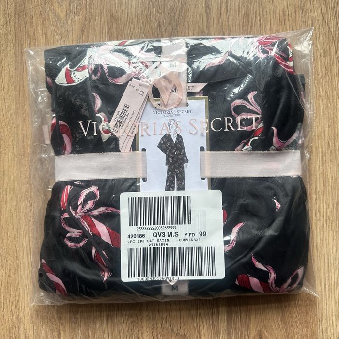 Стильна сатинова чорна піжама оригінал Victorias Secret розм М