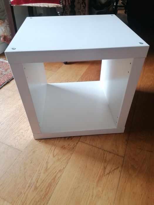 Cubo de arrumação branco, da coleção Lack (Ikea)