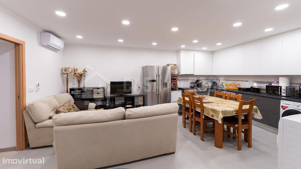 Moradia Geminada V3 no Campo