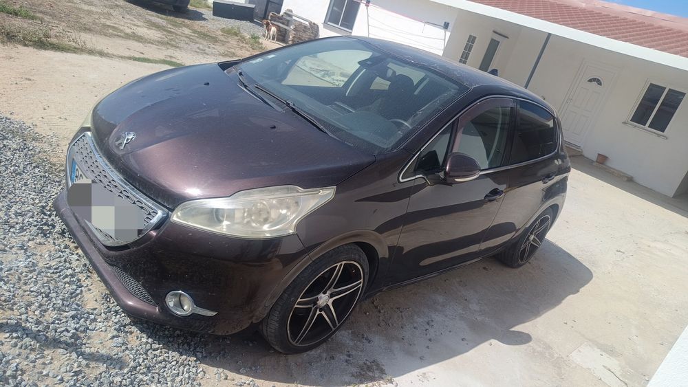 Peugeot 208  1.6 de  2012