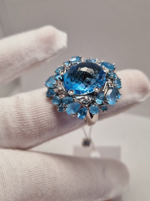 Золотой гарнитур с аквамаринами