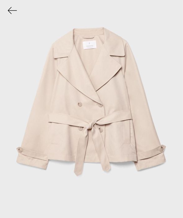 Вкорочений бежевий тренч stradivarius