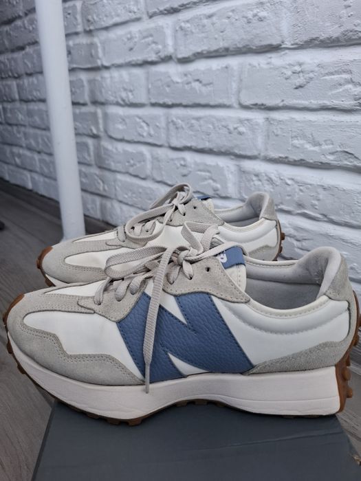 Женские кроссовки New Balance 327