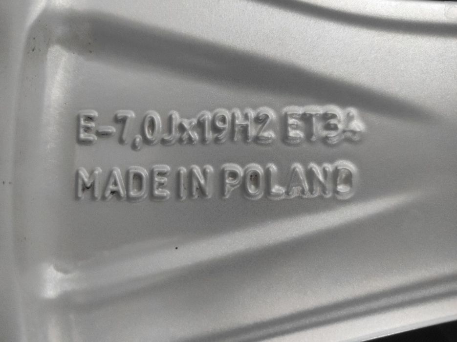 71 Felgi RYGINAŁ AUDI R 19 5x112 otwór 57,1Bardzo Ładne