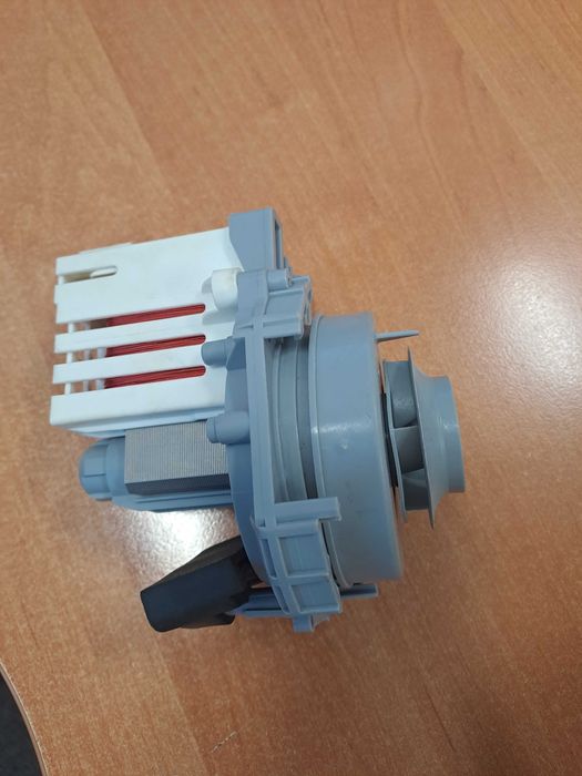 Pompa myjaca do zmywarki Indesit Hotpoint