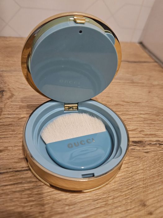GUCCI  bronzing powder 02 Bronzer