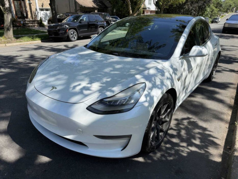 Tesla Model 3 Long Range      2019