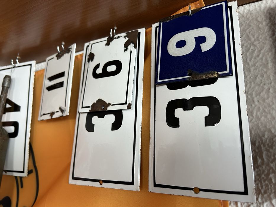 Varios numeros de policia esmalte