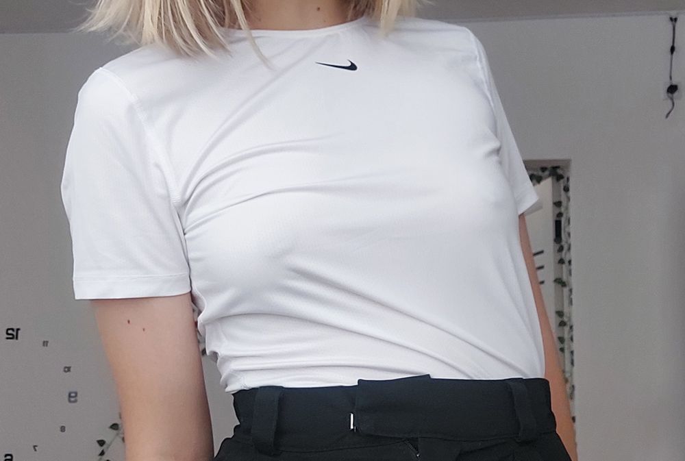 Футболка Nike біла