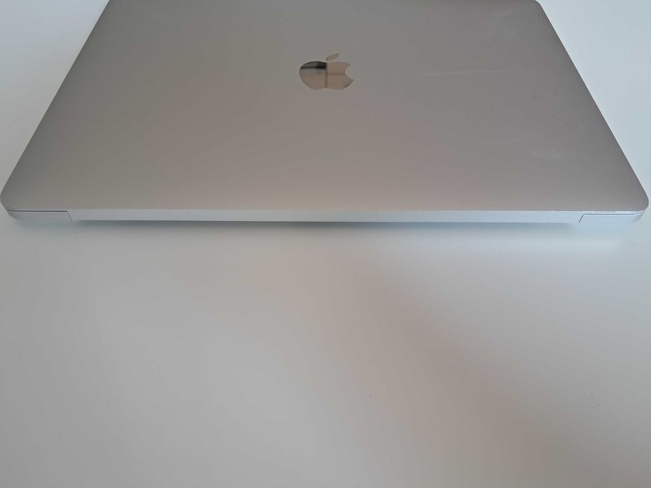 Apple MacBook Pro 2020 13'' i7 32GB 512GB SSD Retina Touch Bar