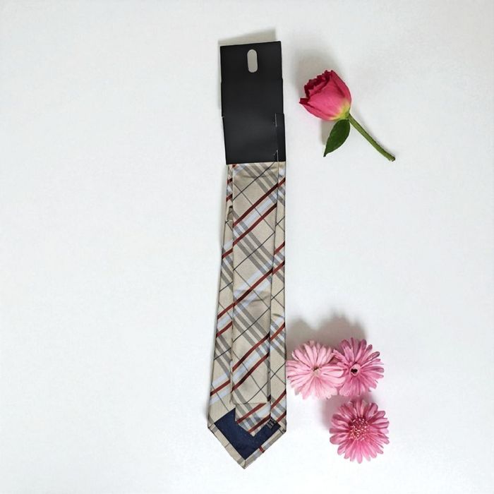 Nowy elegancki zestaw galanteryjny męski krawat poszetka spinka