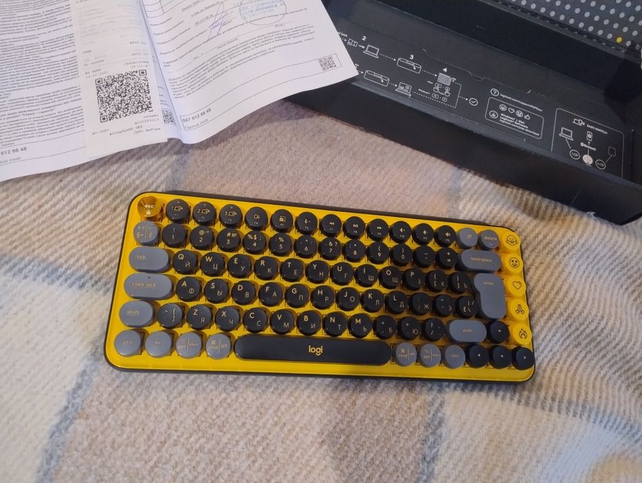 Logitech POP Keys черно-желтая