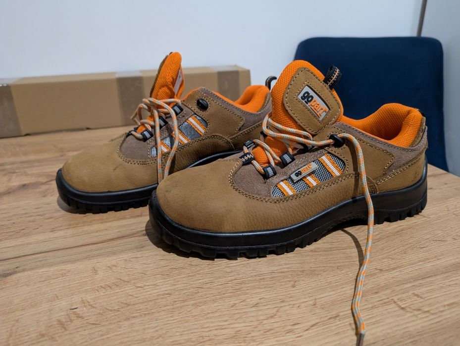 Buty robocze 40.
