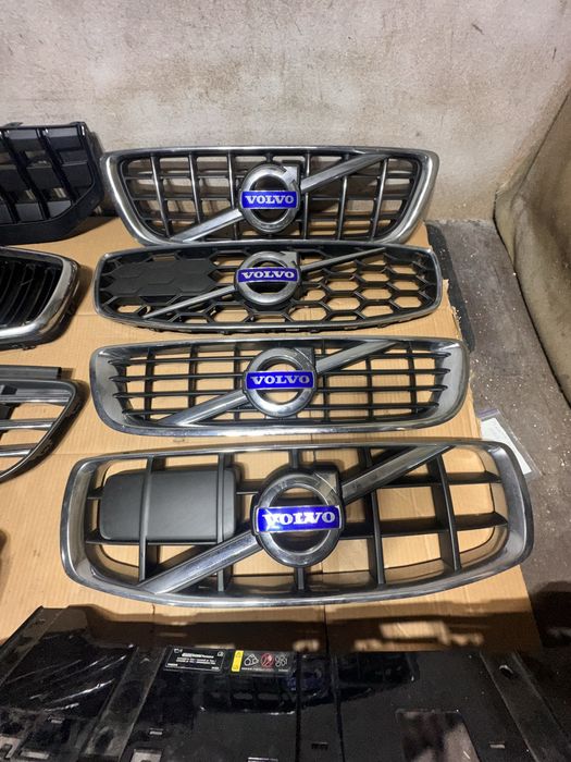 Pешетка радиатора гриль VOLVO V60 S60 V50 S40  V70 XC40 XC 60 V90