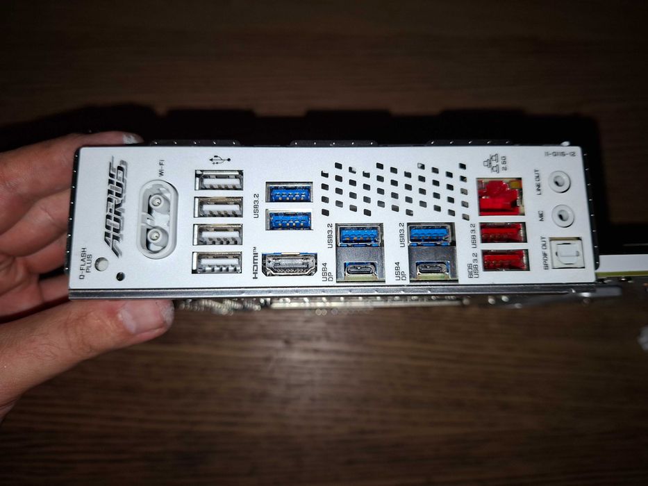 Proceror amd Ryzen 9 9950 3D I Gigabyte X870