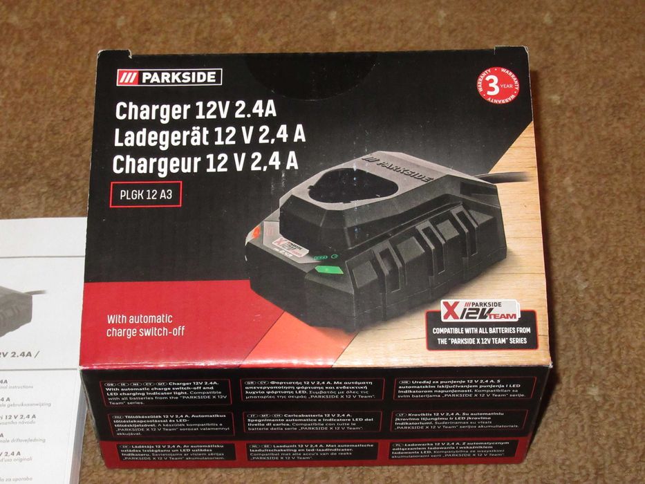 Зарядка зарядний пристрій Parkside PLGK 12 A3 12 Вольт 2,4 А