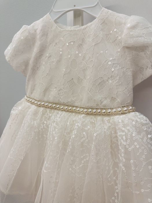 Святкова сукня на дівчинку 6-9 місяців