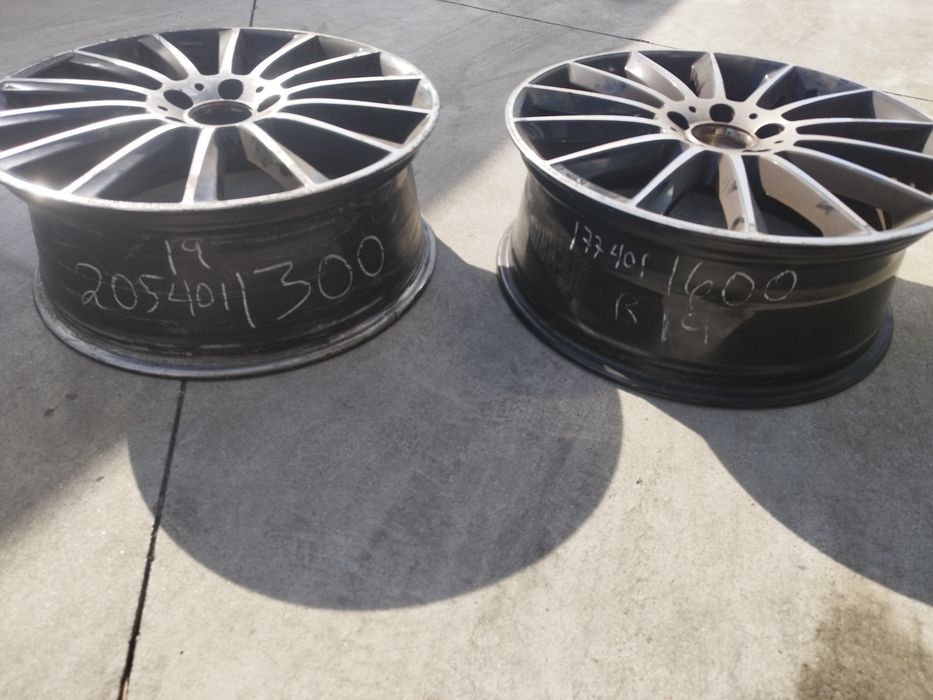 Várias jantes Mercedes e Smart