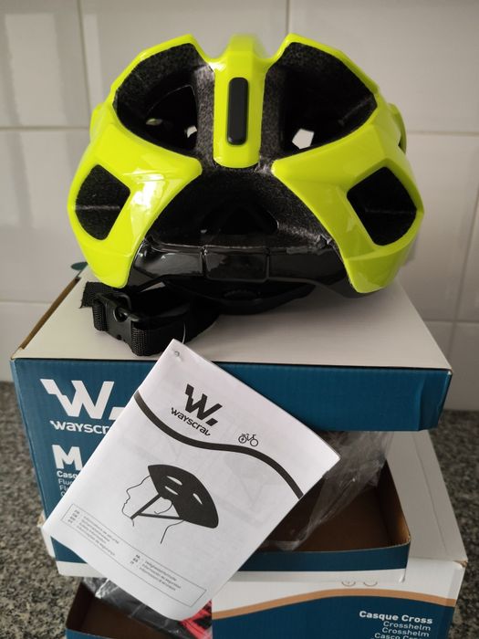 Capacete de Ciclismo / Bicicleta Wayscral Amarelo Fluo (Tamanho M / 53-58cm) - Novo em Caixa