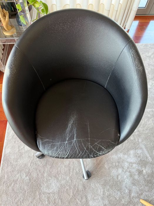 Cadeira de Escritório IKEA SKRUVSTA Preta – Usada