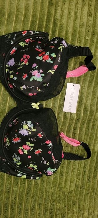 Продам б'юсгалтер