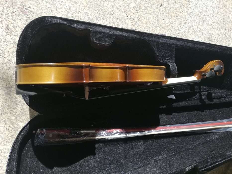 Violino de madeira castanho 4/4 retro