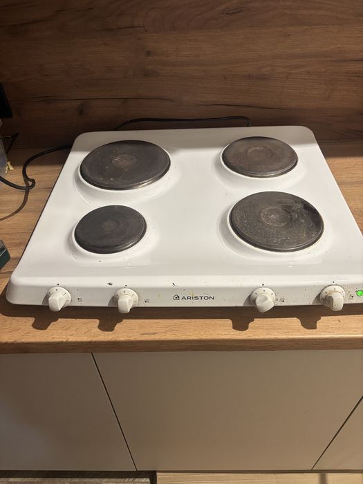 Електроплитка Ariston PF 604, 4 конфорки, повністю робоча