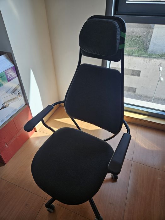 Cadeira regulável com rodas IKEA
