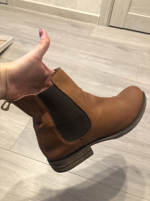 Ботінки шкіряні, зручні