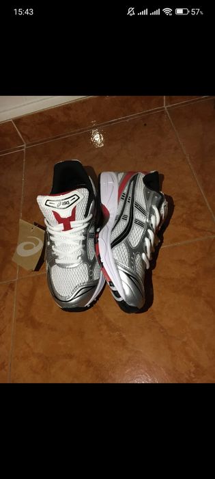 Asics Gel-Kayano 14 Red