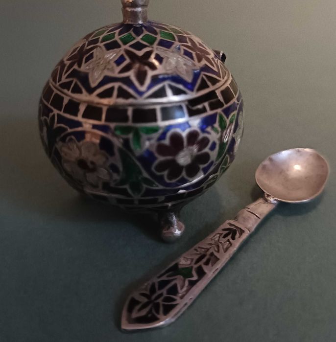 Solniczka ze srebra i emalii CLOISONNE