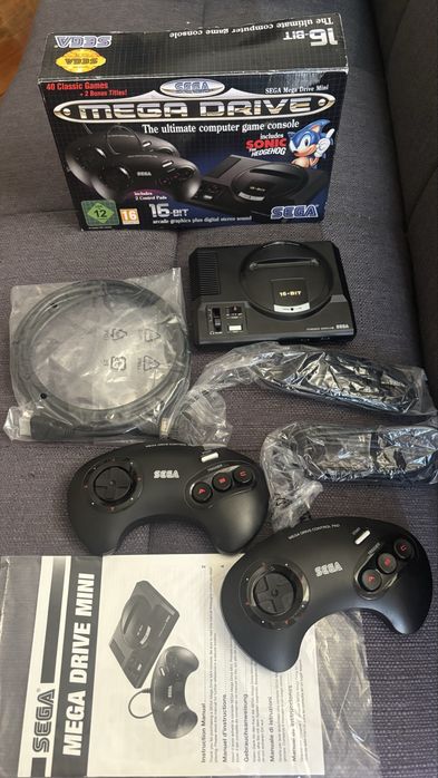 Consola Sega Mega Drive Mini c/ 42 Jogos