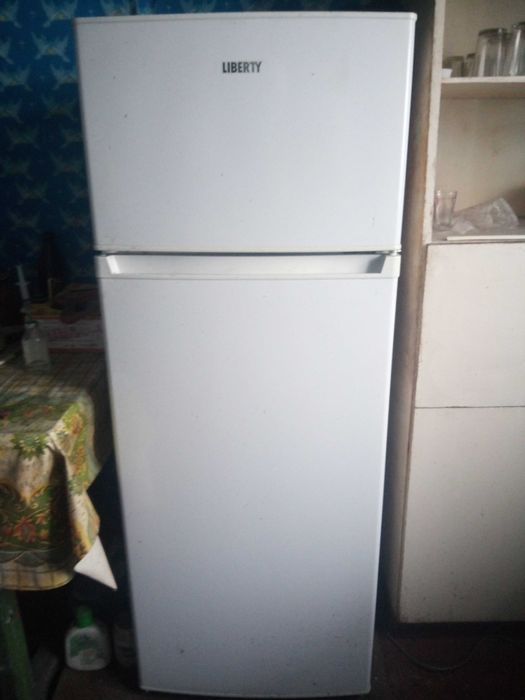 Продам холодильник