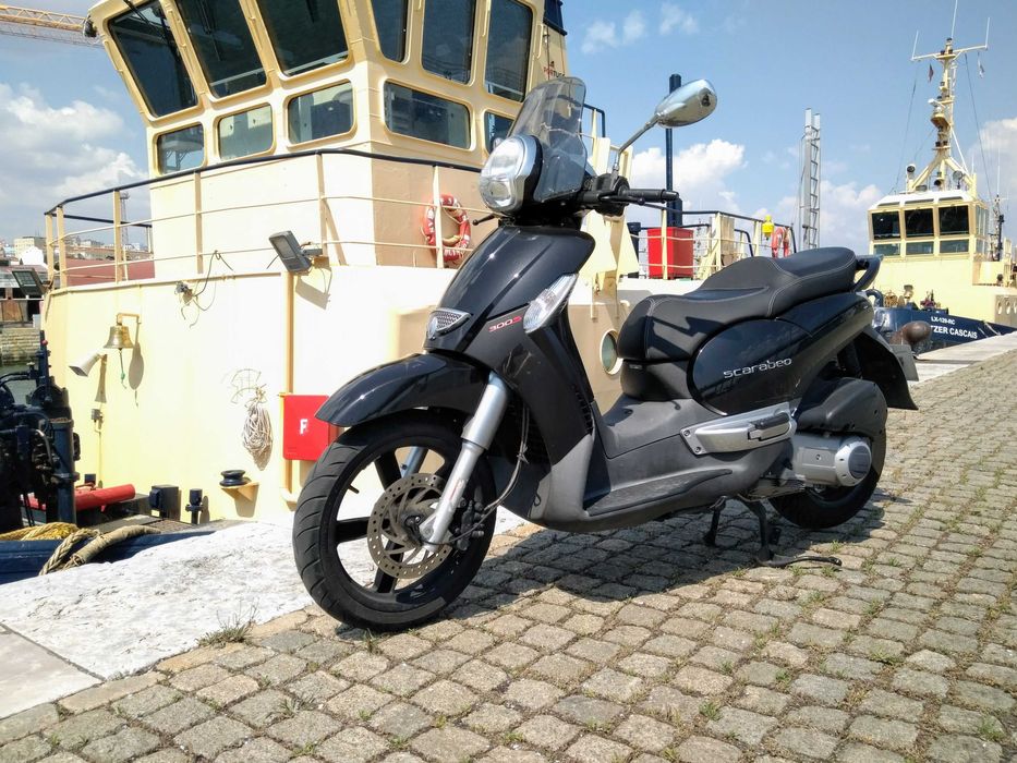 Aprilia Scarabeo 300 S - versão Nero