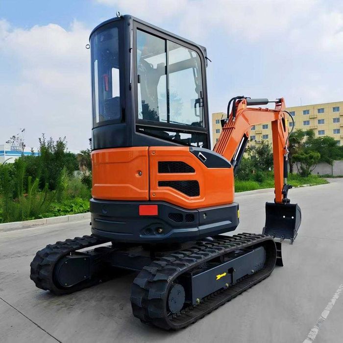 Mini Giratória LANDWARD XT30 3000KG Motor Yanmar